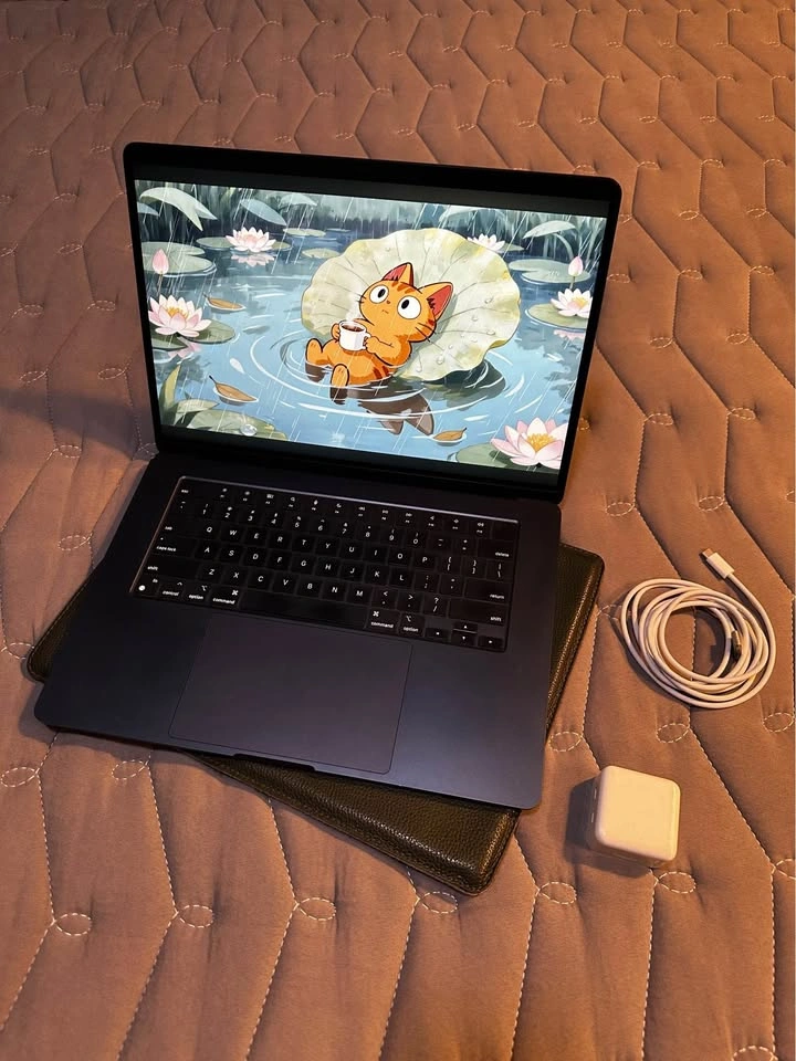Apple MacBook Air 15” M2 (2023) - Midnight - 16GB RAM / 1TB SSD - photo 2