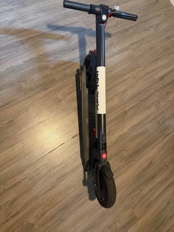 Gotrax Electric Scooter (Acton pickup) - photo 4