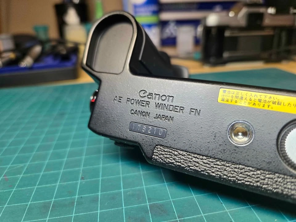 Canon AE Power Winder FN - photo 3