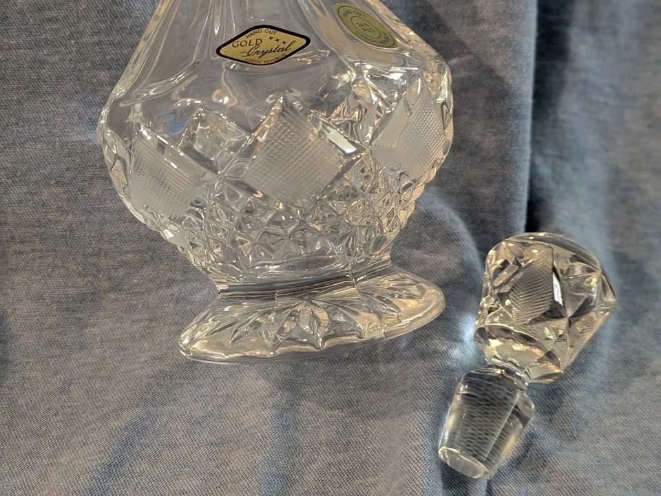 Hand cut Czech crystal decanter - photo 2