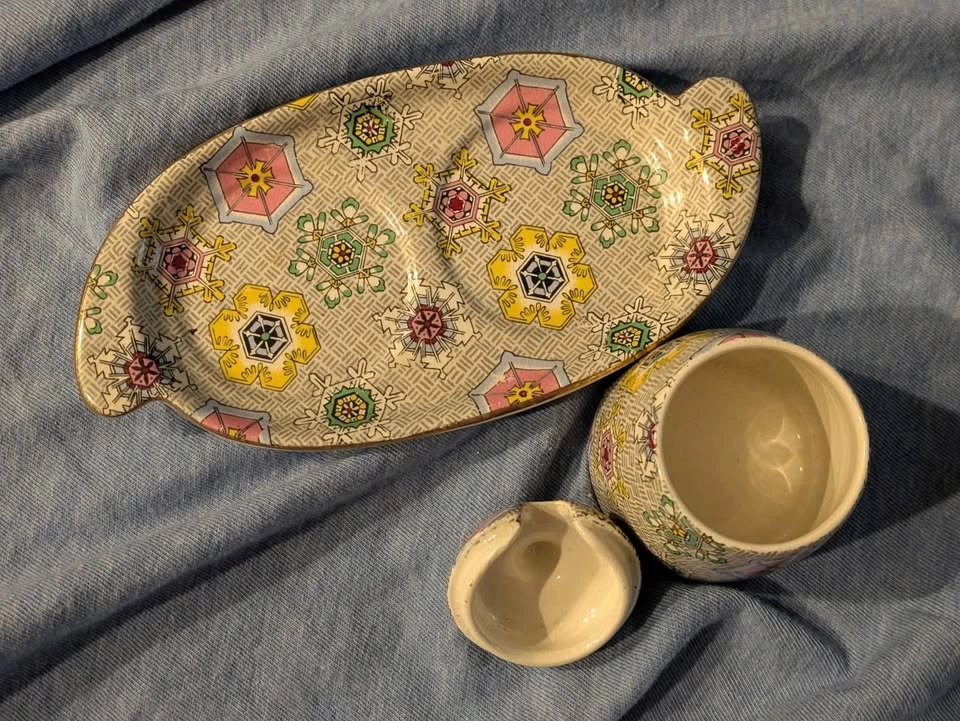 Kaleidescope ware S&P and condiment jar - photo 3