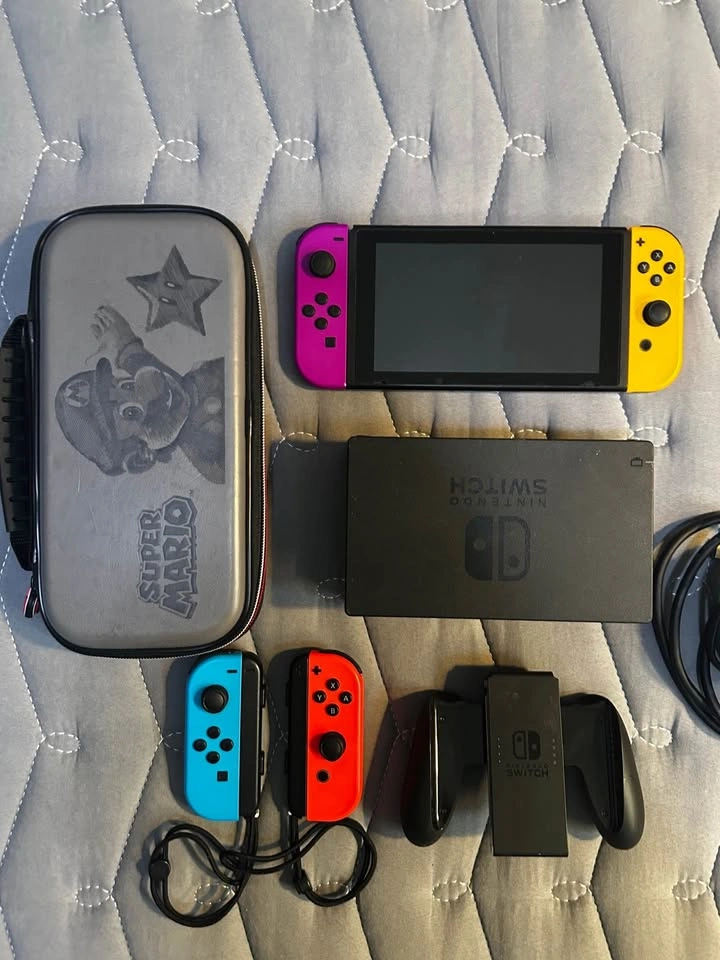 Nintendo Switch Console Bundle With Sonic Game and Accessories - photo 2