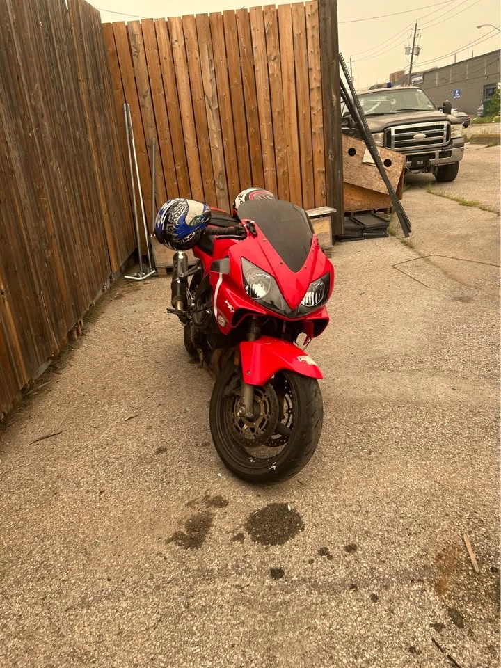 2001 Honda CBR - photo 2