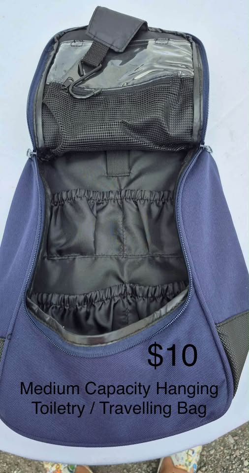 LOTS OF BAGS, Like new; dress /suit luggage... - photo 4