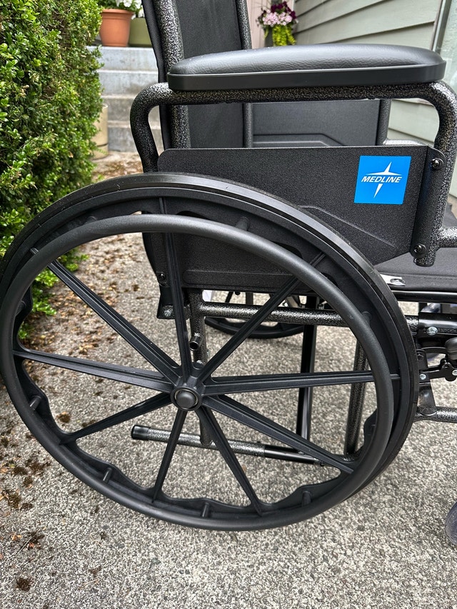 Wheelchair - photo 3
