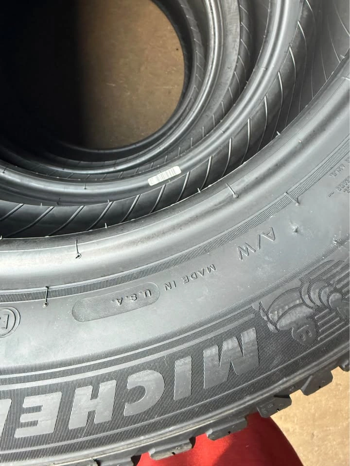 Michelin CrossClimate2 235/60 R18 Tires Set of 4 - photo 2