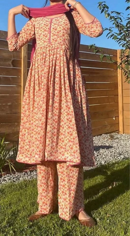 2 Beautiful Floral Printed Frock Suit- Green & Pink Casual Wear - photo 2