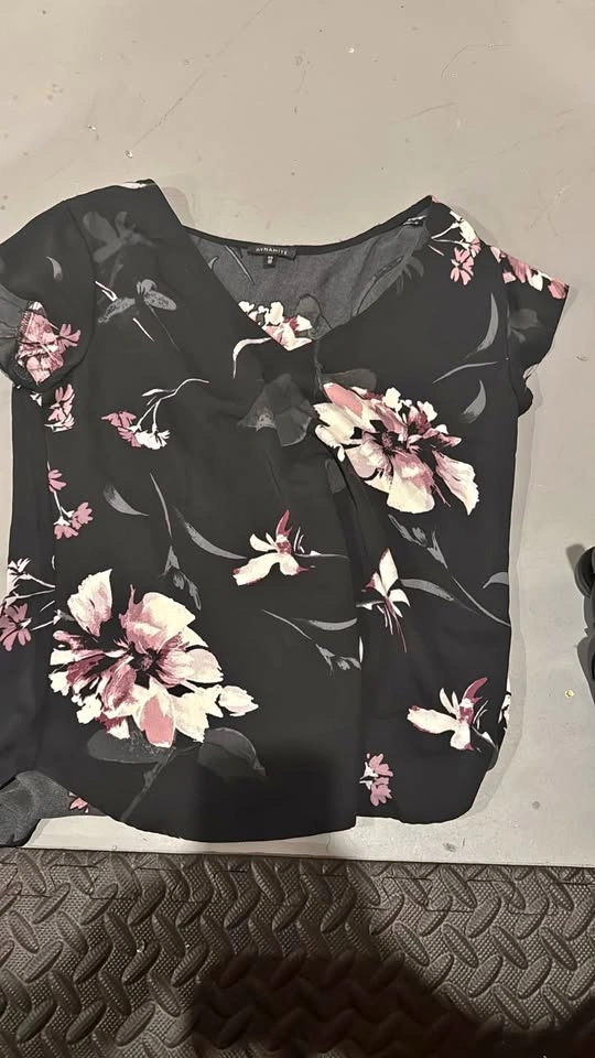 10 Floral Tops Bundle (XS–Small) – Like New – Only Worn Once!