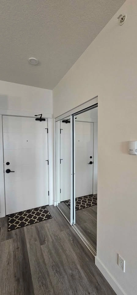 Spacious 2 Bed / 2 Bath Apartment for Lease Takeover - photo 3