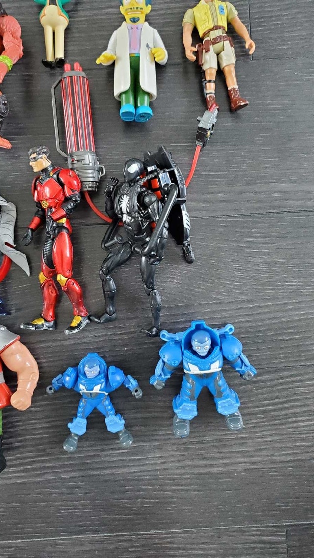 Action Figure Lot - photo 4