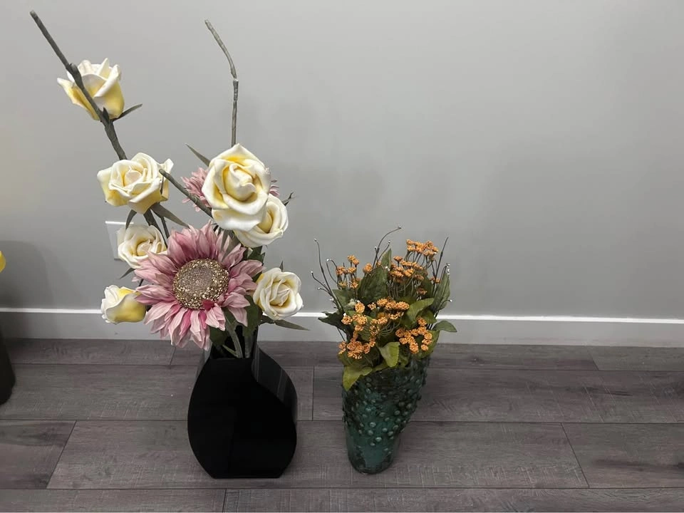 Vases with Artificial Flowers – Modern Home Décor - photo 3