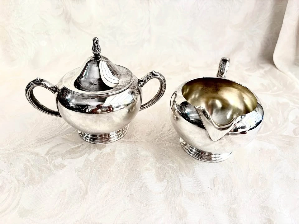 Vintage Silver-Plated Sugar Bowl and Creamer Set - photo 5