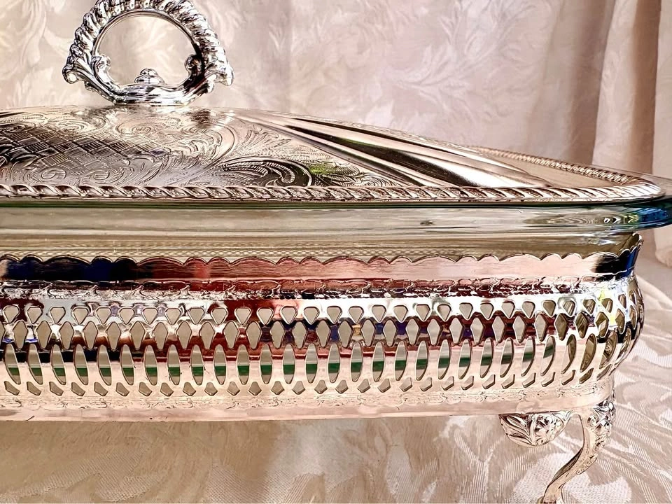 Vintage Gold-tone Silver-plated Chafing Dish with Pyrex Insert - photo 2