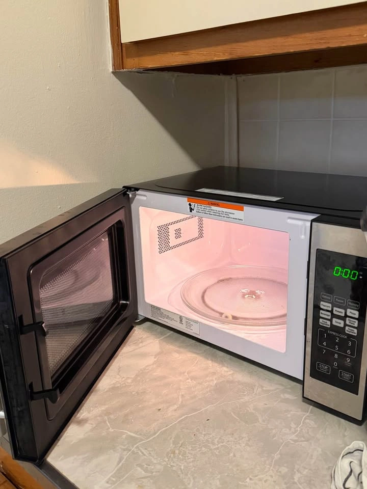 Countertop Microwave - photo 2