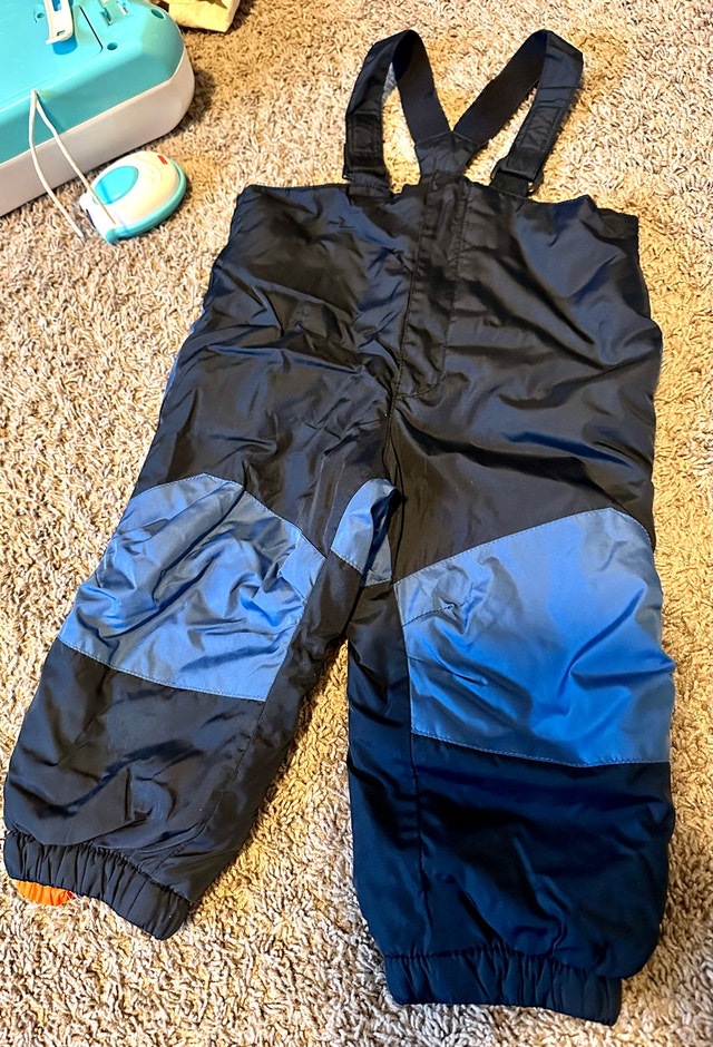 Old Navy Snow Pants 3T and Croc Boots 6/7T