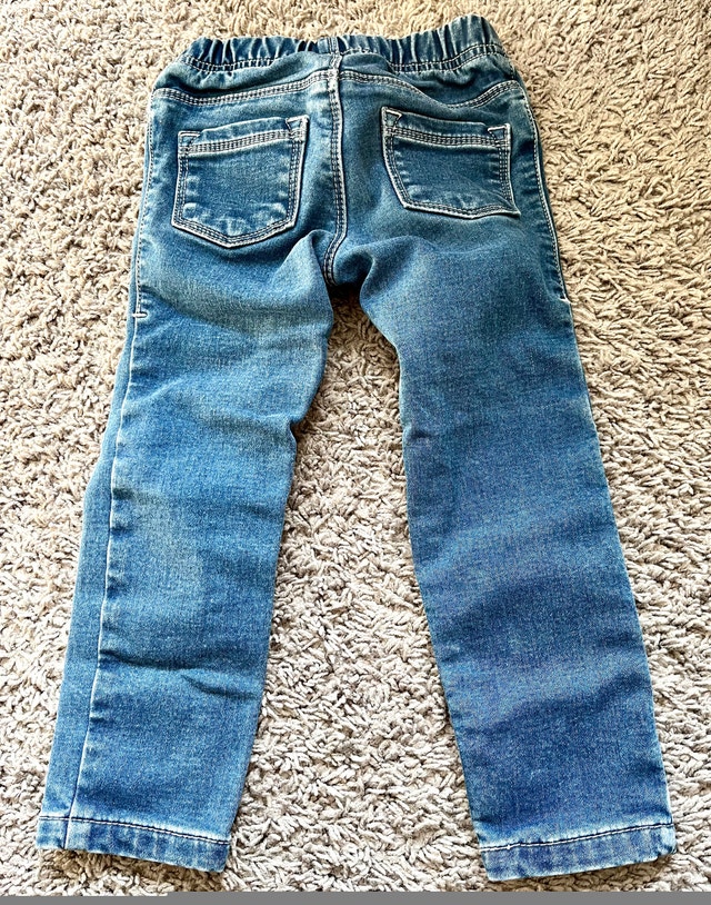 Toddler Outfits, Jeans, Pants 2/3T (Old Navy, Joe Fresh) - photo 4