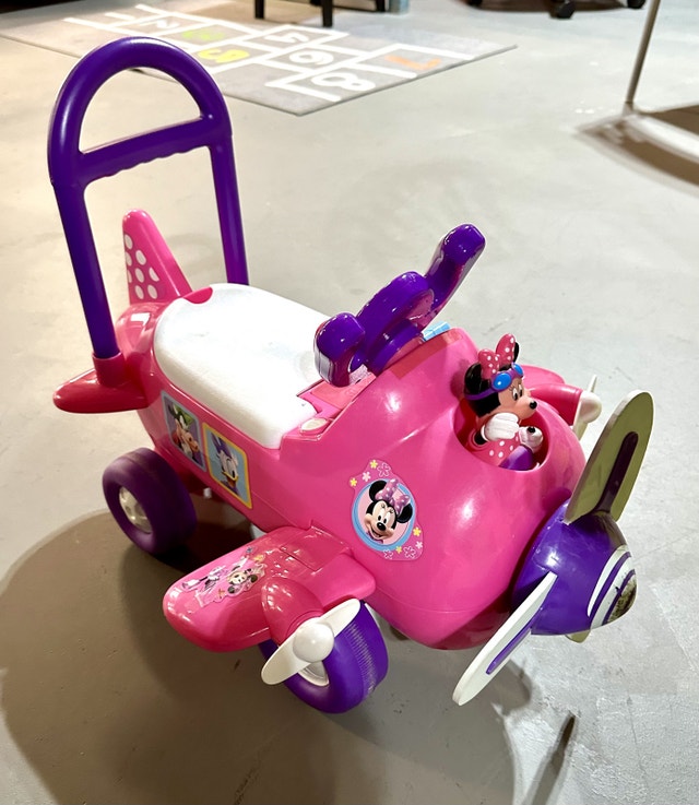 Mini Mouse Ride On Airplaine