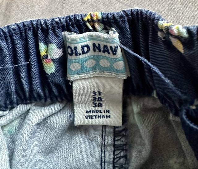 Toddler Jeans and Shorts sz 2/3/4 years (Old Navy) - photo 4