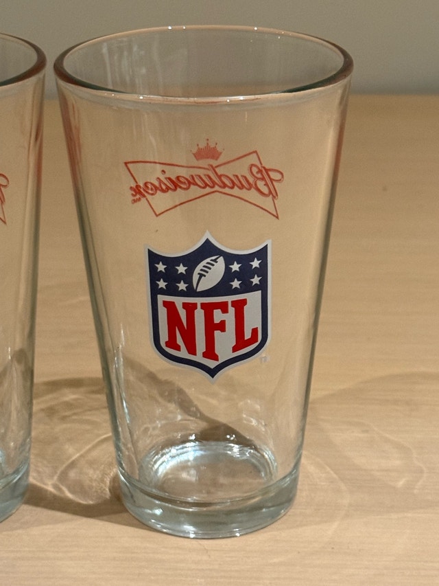 Budweiser NFL Pint Glasses - photo 2