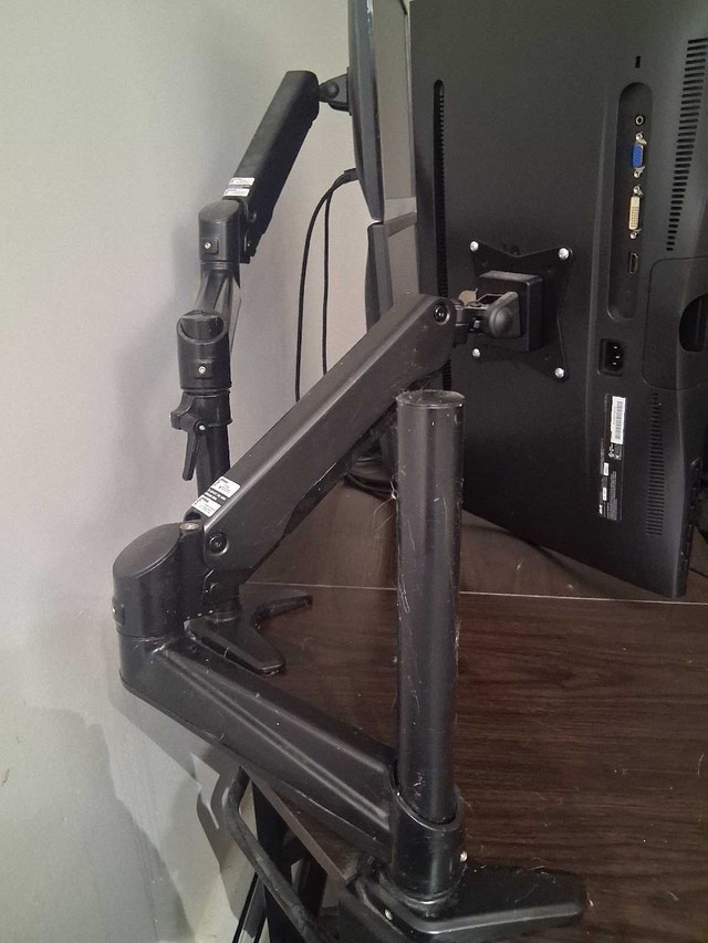3 21.5" Asus 1080P Monitors - photo 2