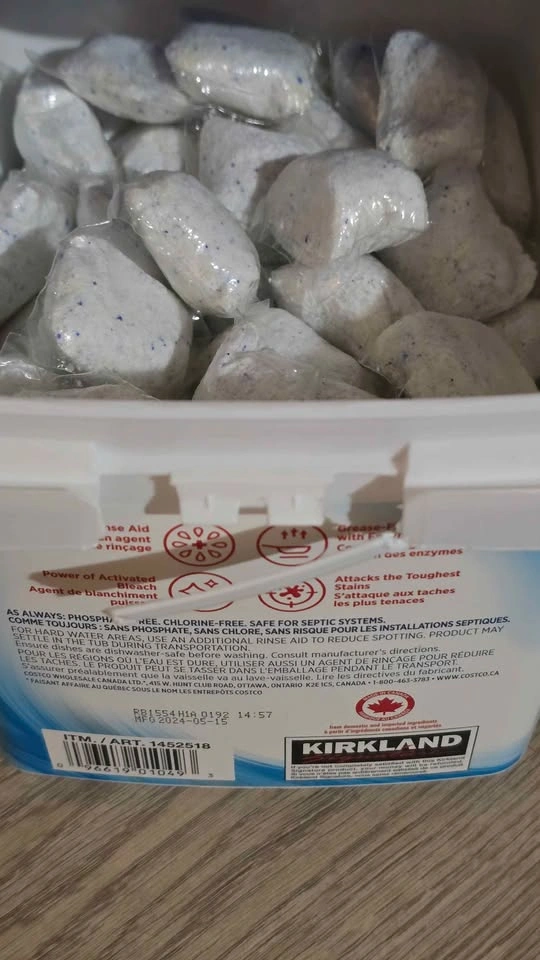 Cascade Platinum Plus and Kirkland Dishwasher Detergent Pacs - photo 3