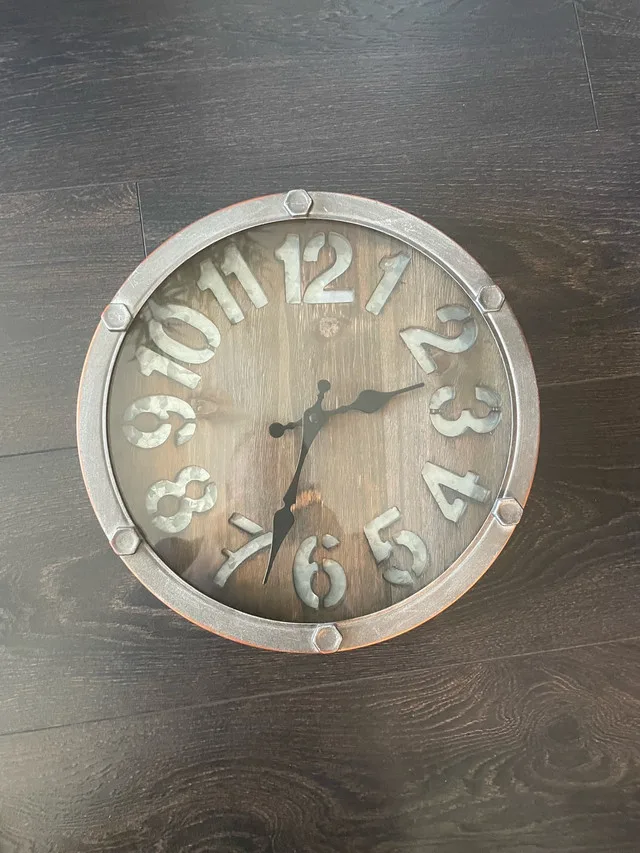 Rustic clock thumbnail
