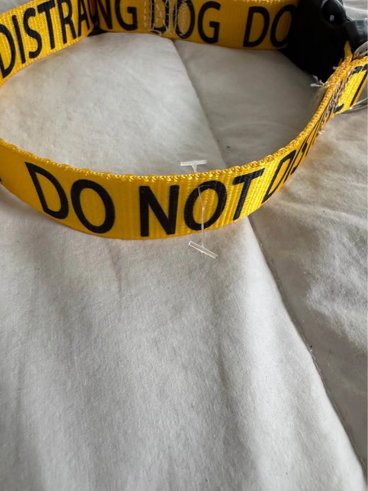 Brand New “Do Not Distract Working” Dog Collar - photo 3