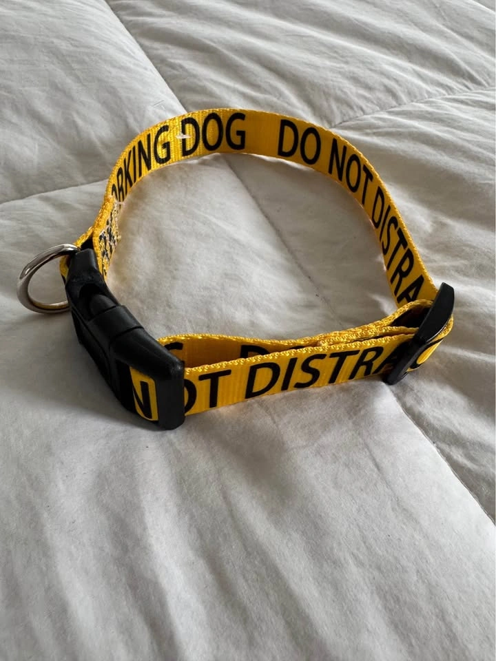 Brand New “Do Not Distract Working” Dog Collar - photo 5