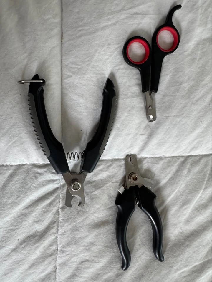 Pet Nail Trimmers - 3 Sizes, Like New - photo 5