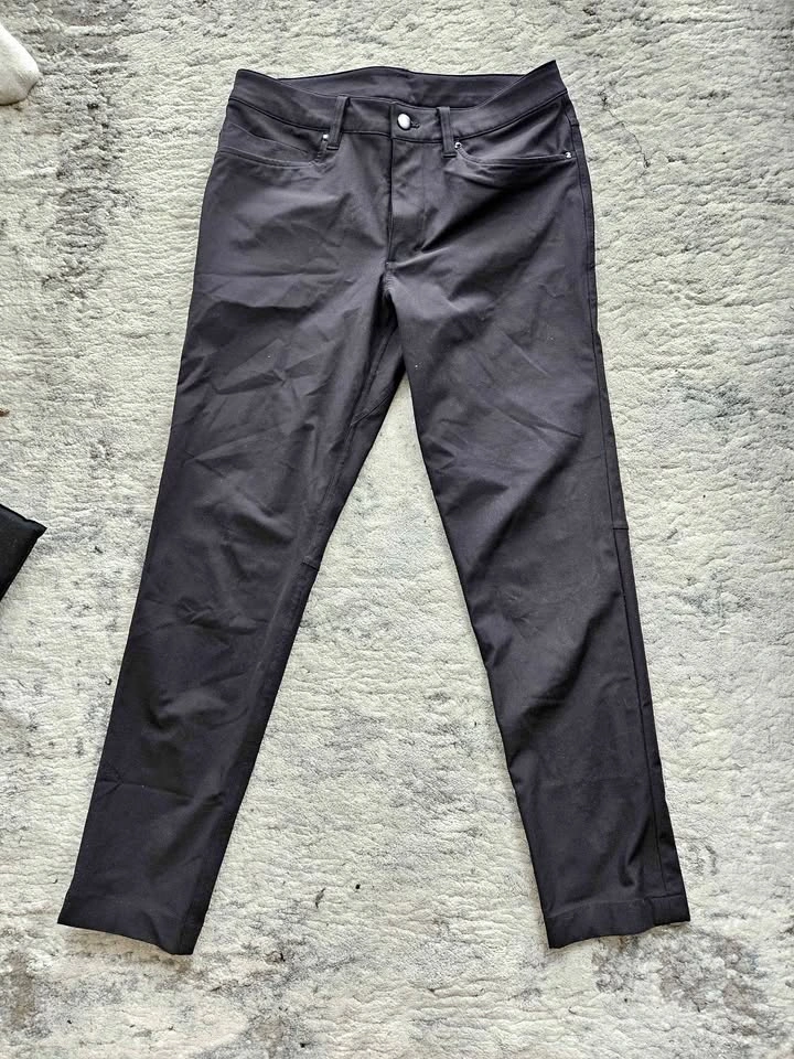 Lulu Black ABC Pant Size 28