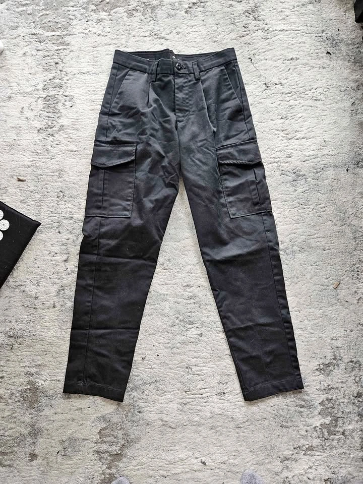 Jack and Jones black cargo pants, size 29