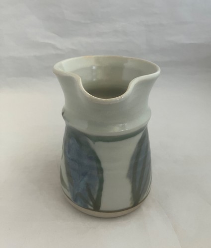ROBIN HOPPER Signed Small Studio Pottery Pitcher, Canada - photo 2