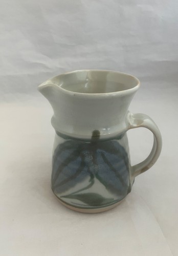 ROBIN HOPPER Signed Small Studio Pottery Pitcher, Canada - photo 3