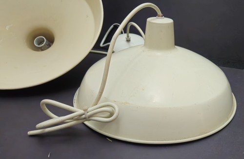 1980s Pair of Industrial Dome Pendant Light Fixtures - White - photo 5