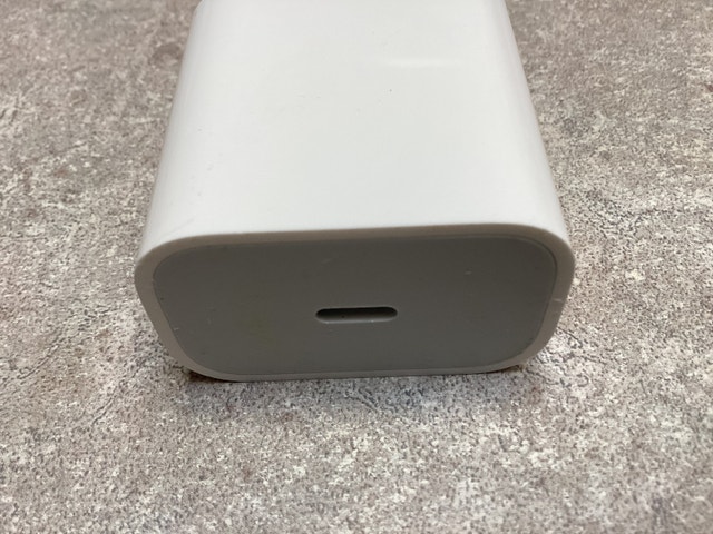 20W Original Apple Adapter - photo 2