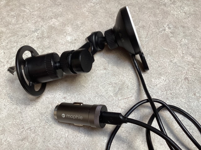 Mophie MagSafe Charger - photo 2