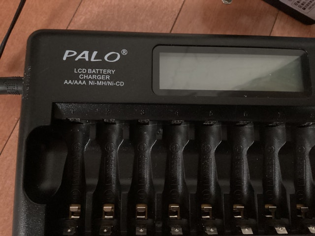 16 Slots Battery Charger - photo 2