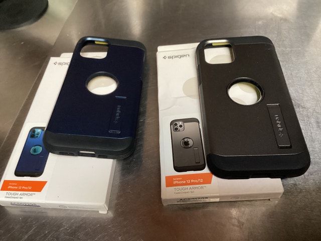 2 iPhone 12 Cases (New) - photo 2