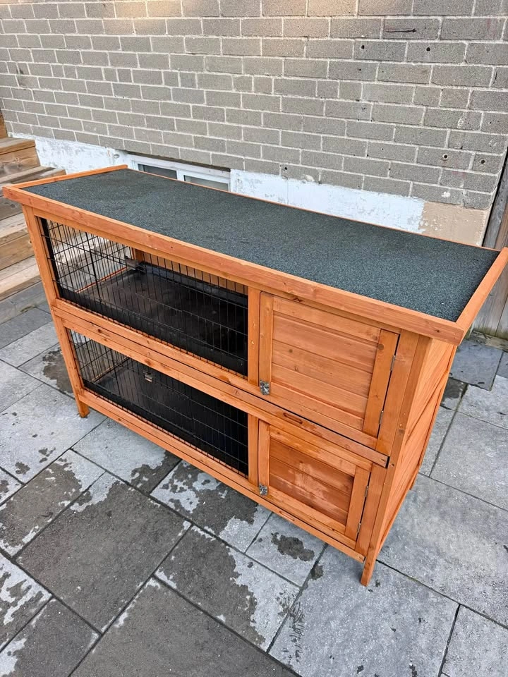 Two-Story Small Pet Hutch