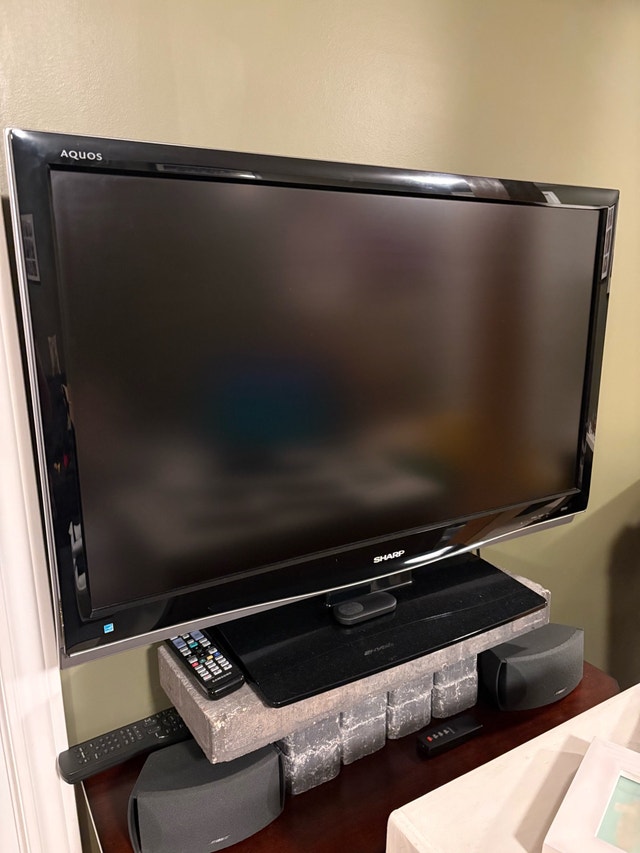 Sharp Aquos 37 inch TV