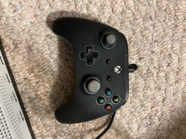 Microsoft Xbox One S - photo 5