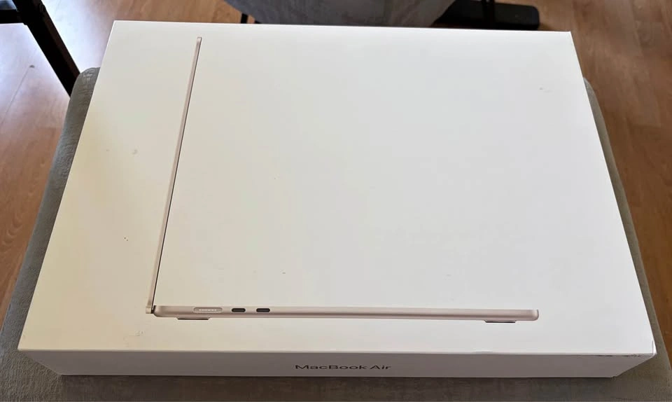 MacBook Air 15-inch (M5) Starlight - New