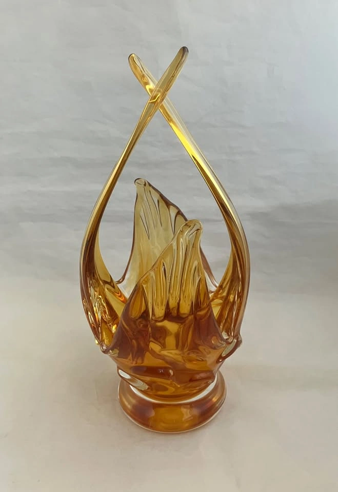 Mid-Century: Winged EDAG Amber Glass Bowl, Canada