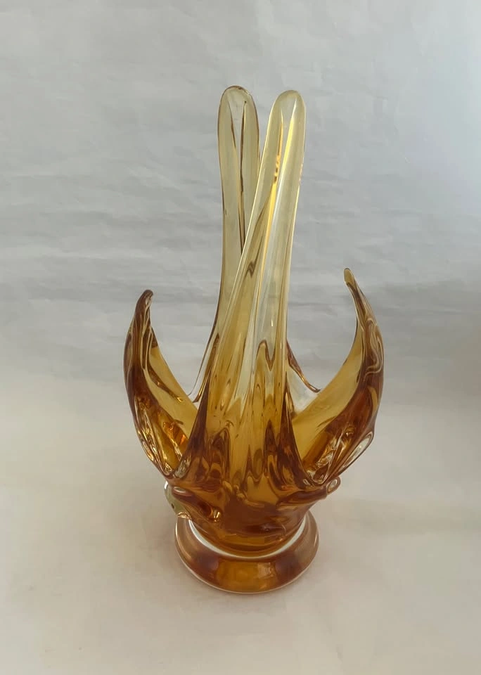 Mid-Century: Winged EDAG Amber Glass Bowl, Canada - photo 2
