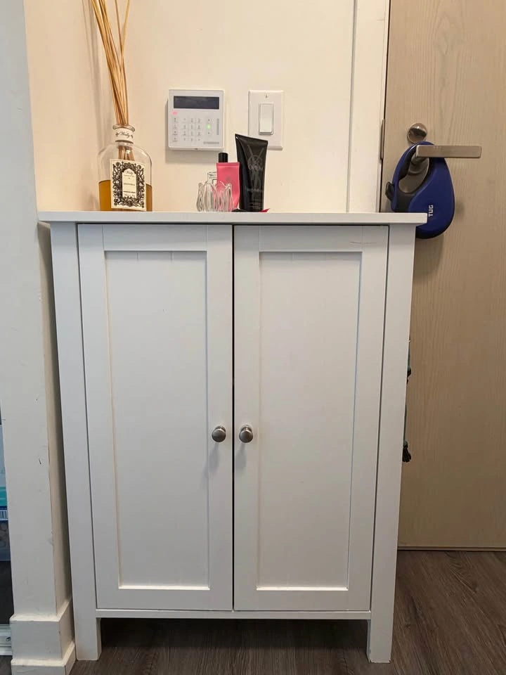 White Two-Door Bathroom Storage Cabinet - photo 4