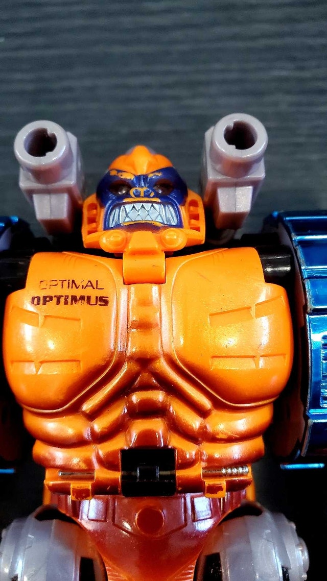 Rare Hasbro Optimal Optimus Prime - photo 2