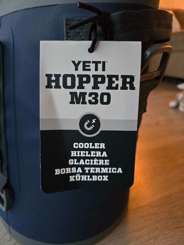 YETI Hopper M30 Cooler - New Unused - photo 2