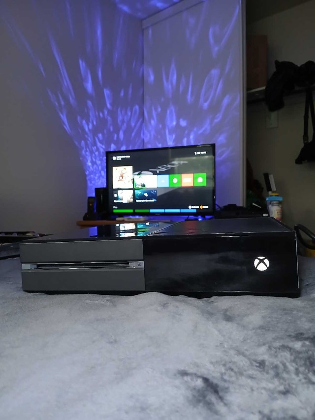 Xbox One - 500GB - Model 1540