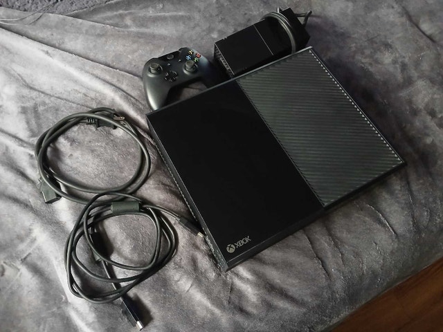 Xbox One - 500GB - Model 1540 - photo 2