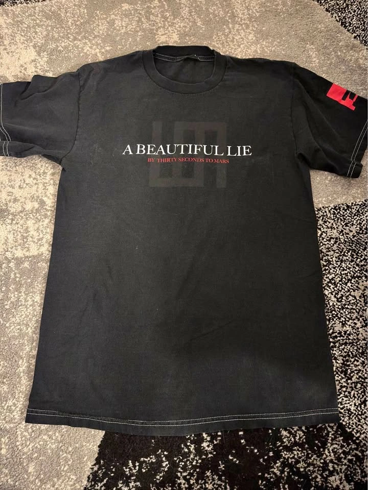 30 Seconds To Mars shirt - M